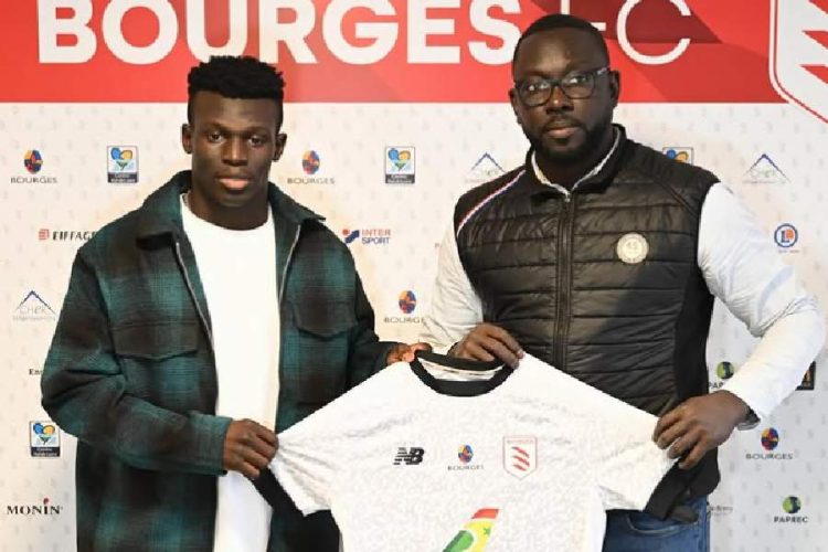 Bourges Foot officialise la signature de Lamine Touré AfricaFoot