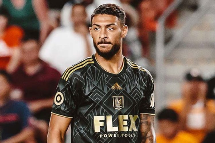 Denis Bouanga