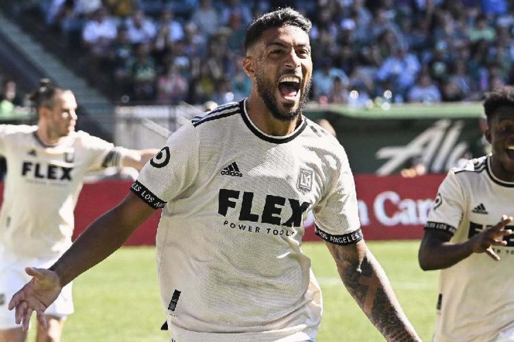 Denis Bouanga