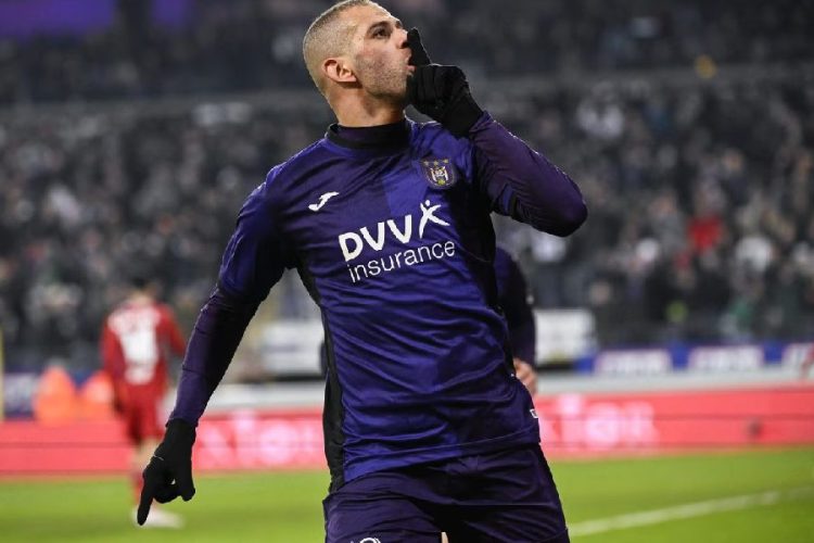 Islam Slimani