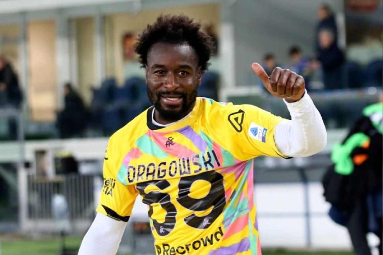M'Bala Nzola