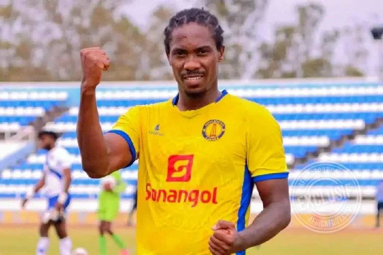 Adriano Yano