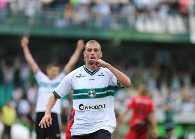 Islam Slimani
