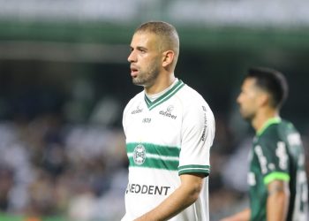 Islam Slimani