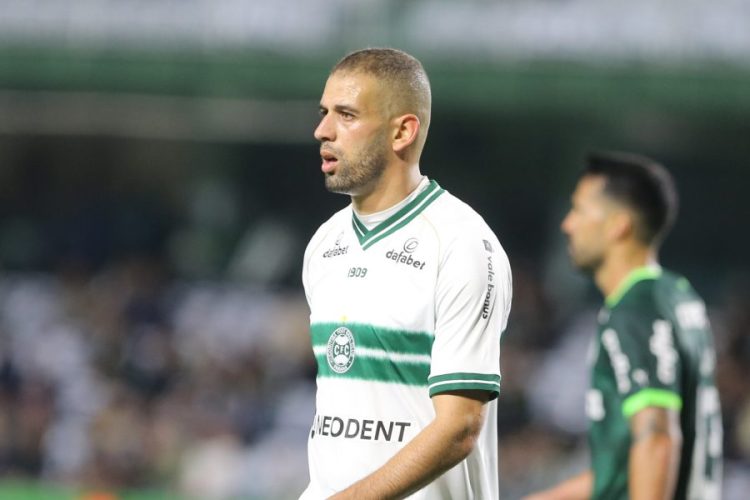 Islam Slimani