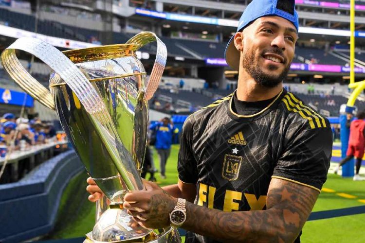 Denis Bouanga