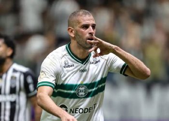 Islam Slimani
