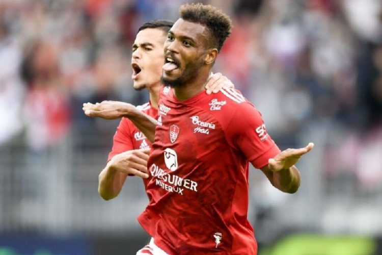 Steve Mounié