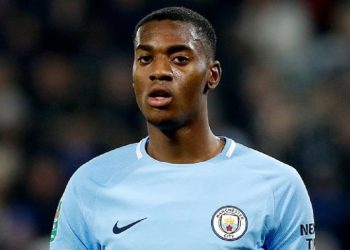 Tosin Adarabioyo : Parcours, coûts des transferts, salaires et plus