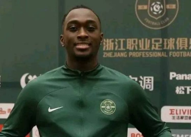 Le Zhejiang FC recrute Deabeas Owusu Sekyere