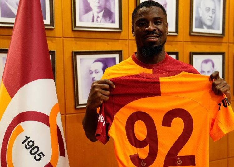 Galatasaray annonce officiellement la signature de Serge Aurier