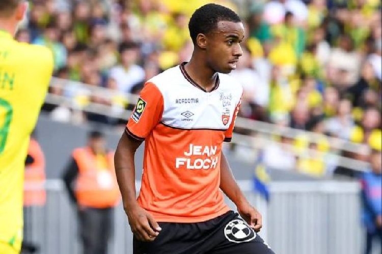 Qui est Eli Junior Kroupi ? 3 choses à savoir sur la pépite franco-ivoirienne du FC Lorient