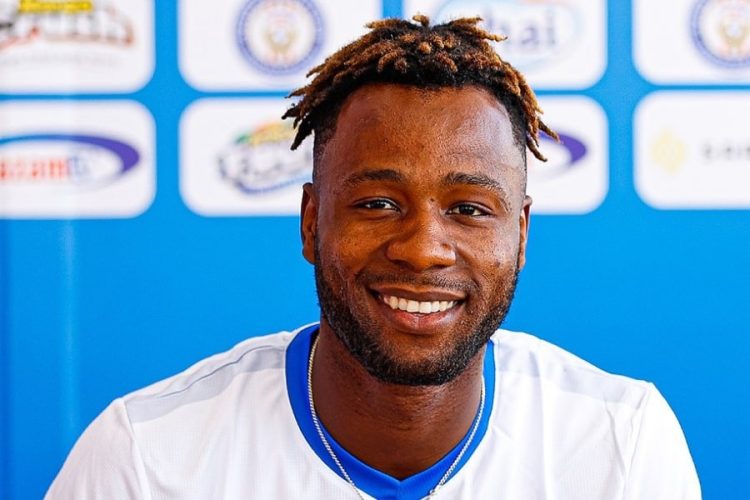 Franck Baudelaire Tiesse s&rsquo;engage avec Azam FC