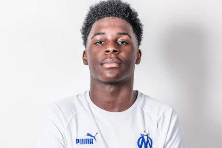 Darry Bakola
