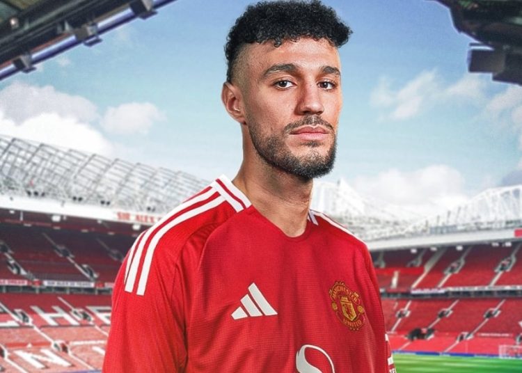 Manchester United annonce la signature de Noussair Mazraoui