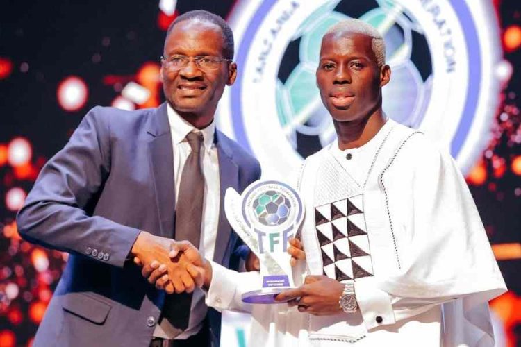 Stéphane Aziz Ki et 5 joueurs honorés par la Fédération tanzanienne de football