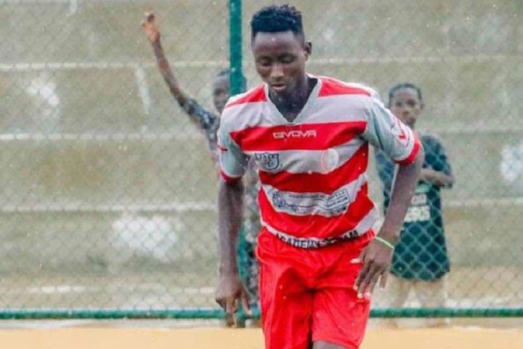 Modeste Kounoudji signe au Ghana
