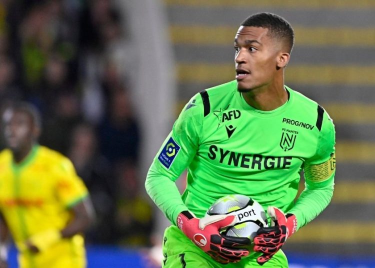 Alban Lafont explique sa décision de rester à Nantes
