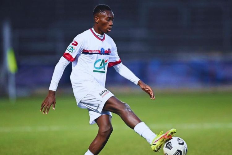 Le Dinamo Bucarest en négociation pour Oliver Kamdem