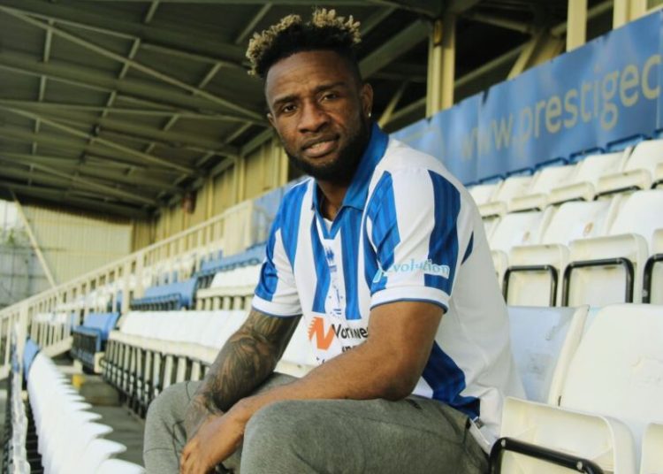 Kazenga LuaLua s’engage avec Hartlepool United