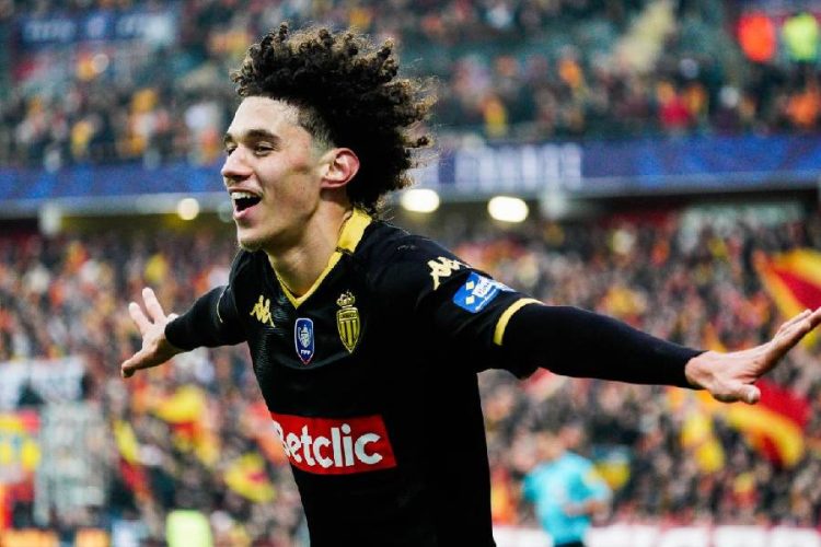Le PSG va passer à l&rsquo;offensive pour Maghnes Akliouche