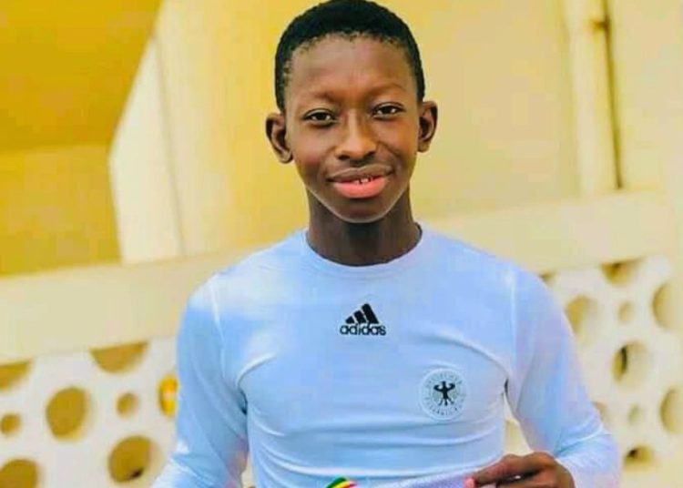 Houmoudou Maiga signe son premier contrat professionnel au Brésil