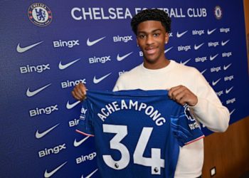 Josh Acheampong signe pro avec Chelsea FC