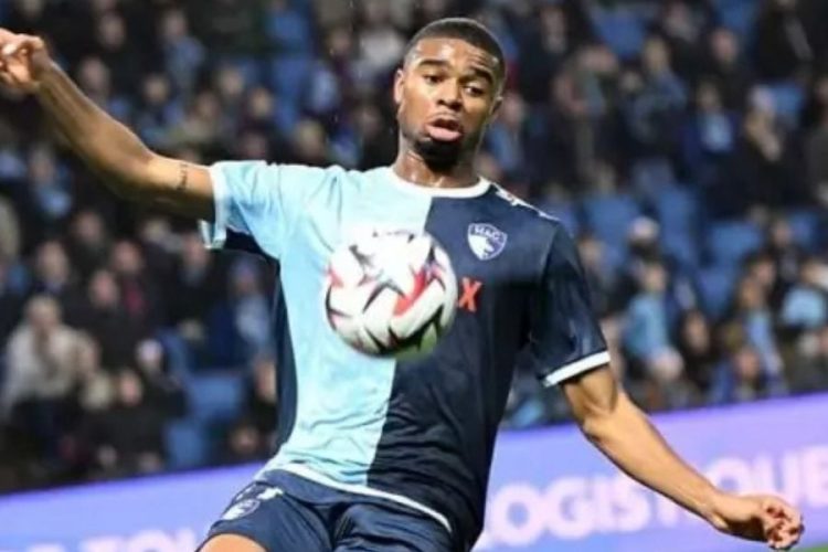 Steve Ngoura plus proche du Cercle Bruges