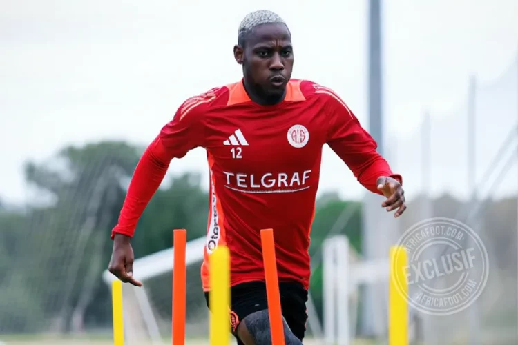 Moussa Djenepo