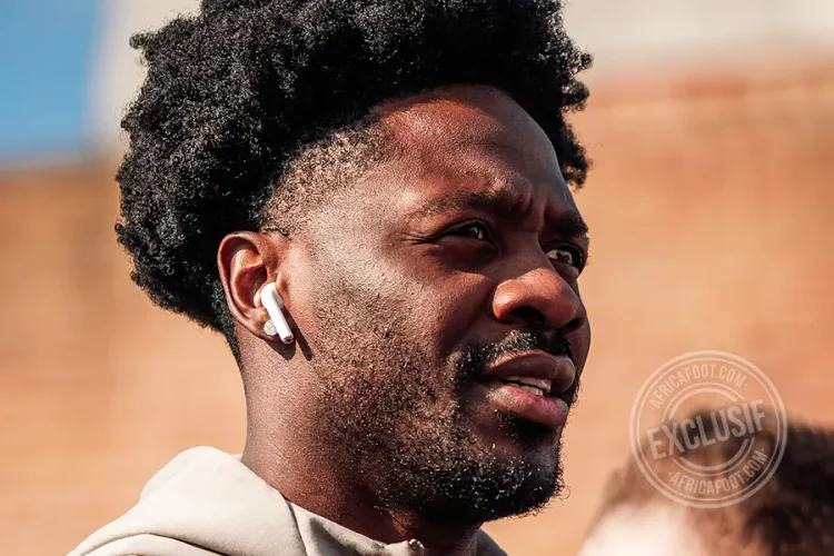 Ola Aina
