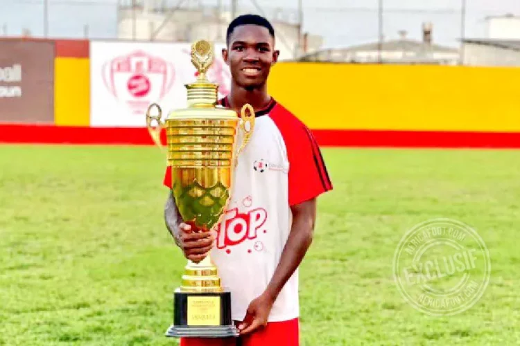 Collins Fi Akamba
