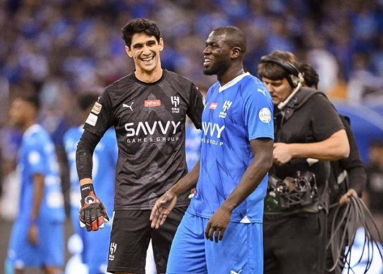Yassine Bounou et Kalidou Koulibaly