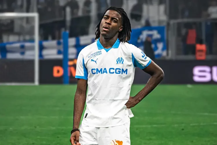 Darryl Bakola