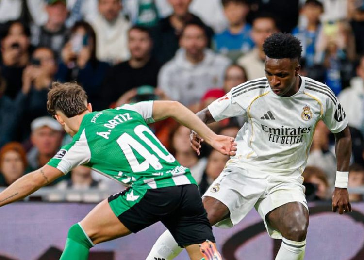 Real Madrid vs Real Betis. Site officiel des Merengues