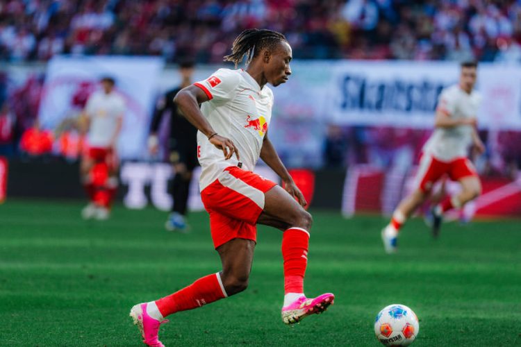 Yan Diomande, ailier ivoirien du RB Leipzig. Site officiel du club