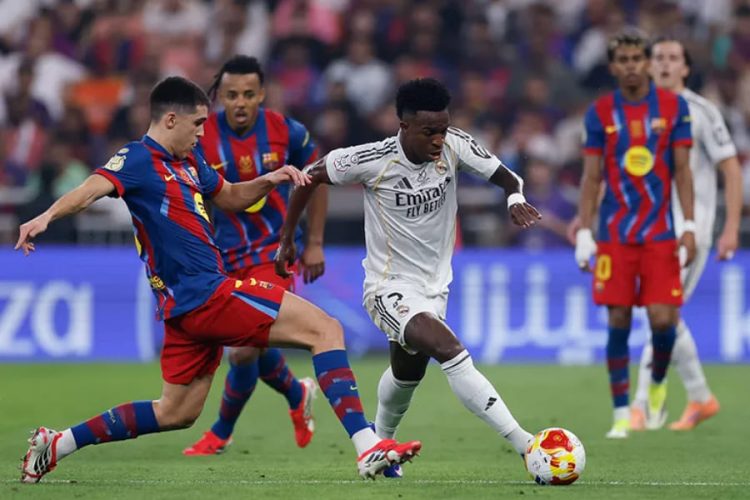 Real Madrid-FC Barcelone en Supercoupe d'Espagne. Source photo : site officiel des Madrilènes
