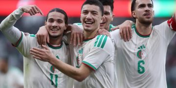 L'équipe de l'Algérie. Site officiel de la CAF