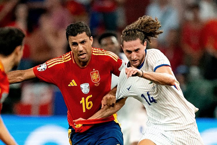 Espagne vs France. Page officielle des Bleus sur Facebook