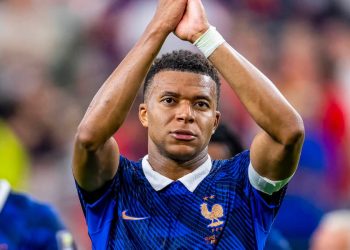 Kylian Mbappé. Page officielle de l'équipe de France sur Facebook