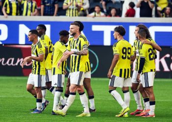 Les joueurs de Fenerbahce. Page officielle du club turc sur Facebook