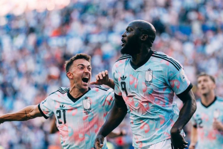 Romelu Lukaku et Timoty Castagne (21). Page officielle de l'équipe de Belgique sur Facebook