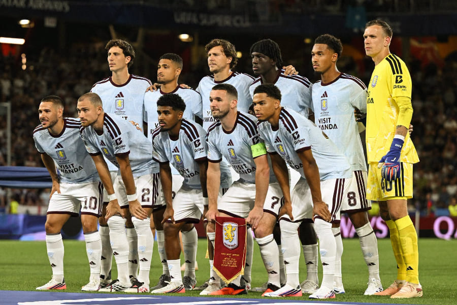 Aston Villa avant la Supercoupe de l'UEFA face au PSG. Site officiel du club de Birmingham