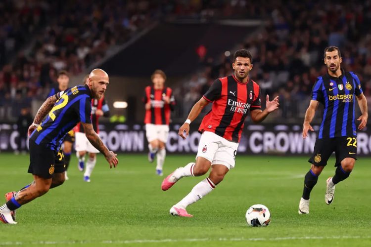 Milan vs Inter. Site officiel des Rossoneri