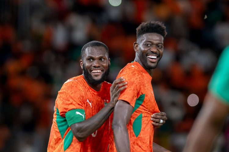 Franck Kessié et Ibrahim Sangaré (à d.). Page officielle des Eléphants de la Côte d'Ivoire sur Facebook