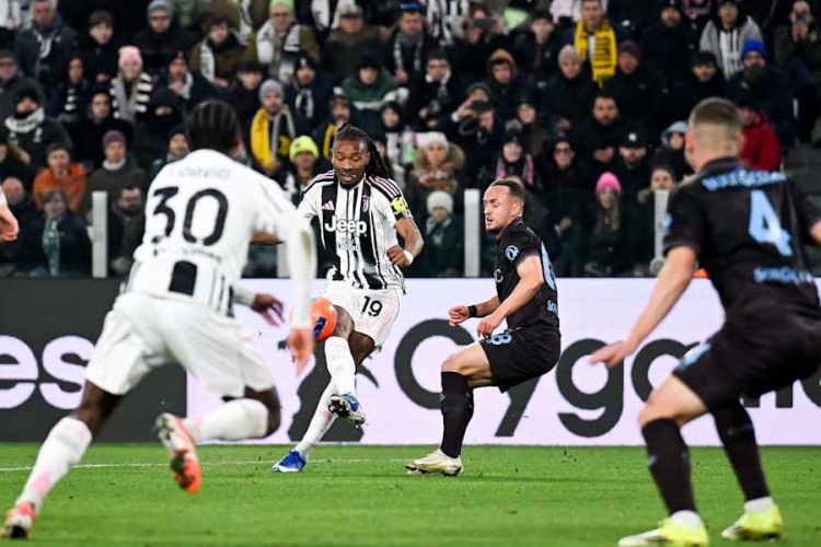 Juventus vs Naples. Site officiel des Turinois