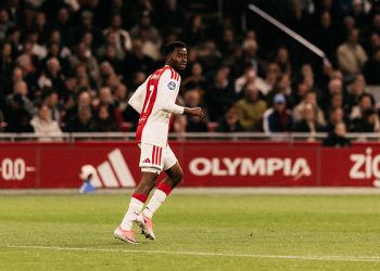 Simon Adingra. Site officiel de l'Ajax